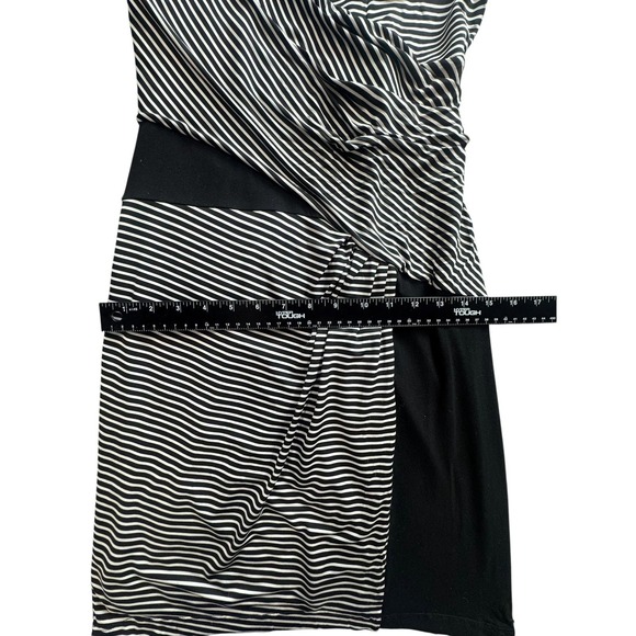 BCBGMAXAZRIA Dress Womens Medium Black White Stripe Ruched Sheath Short Sleeve - Picture 9 of 9